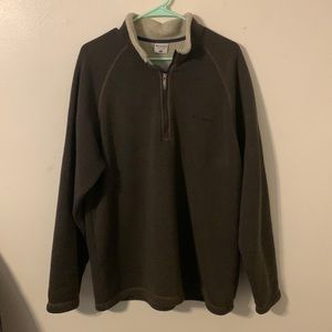 Columbia sweatshirt with fur inside neck area and 1/4 neck zipper!!